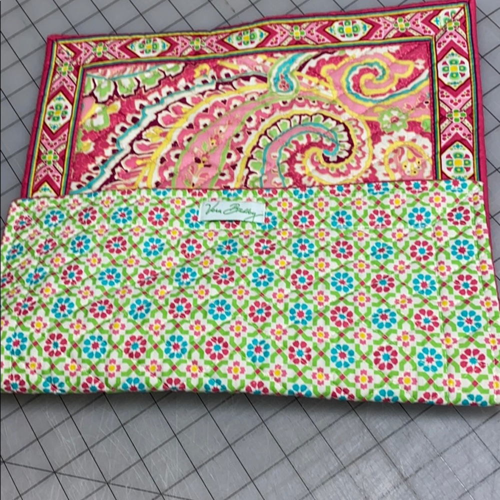 91) NWOT One Vera Bradley Cloth Placemat